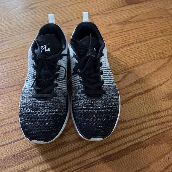 COPY - APL Techloom x Lululemon Shoes - Picture 3 of 4